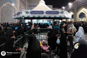 به صرف چای کنار حضرت