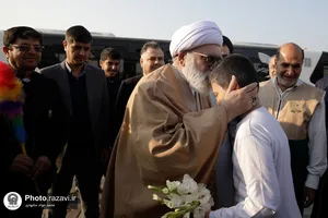 بازدید تولیت آستان قدس رضوی از دستاوردهای ارتش جمهوری اسلامی ایران در دریای بوشهر