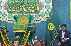 بزم شادی میلاد کریم اهل&zwnj;بیت (ع) به میزبانی خادمین حامل پرچم متبرک رضوی در اراک / گزارش تصویری