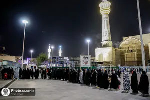 توزیع ٣۵٠٠ پرس غذای متبرک توسط خواهران خادم حرم مطهر رضوی