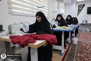 دوخت لباس و عروسک در خیاط خانه حرم مطهر رضوی