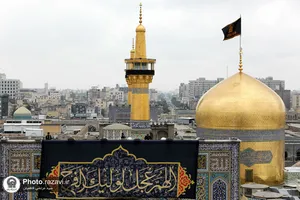 سیاه&zwnj;پوشی حرم مطهر رضوی در آستانه شهادت امام صادق علیه&zwnj;السلام