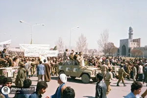 حرم مطهر رضوی؛ کانون انقلاب در مشهد-1