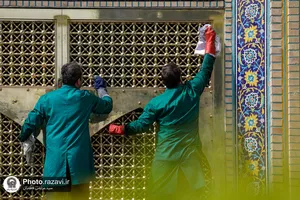 تنظیف پنجره فولاد صحن انقلاب حرم مطهر رضوی