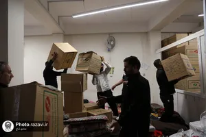 زائران حرم امامین عسکریین مهمان سفره امام رضا علیه&zwnj;السلام