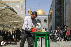 جایگزینی مُهر تربت کربلا با مهرهای قدیمی حرم مطهر رضوی