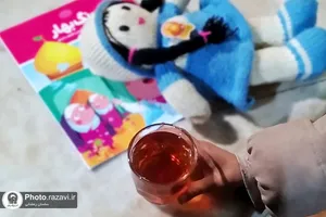 به صرف چای کنار حضرت