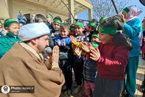 حضور خدام حرم مطهر رضوی بین آوارگان سوری