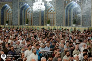 اقامه نماز عید قربان در حرم مطهر رضوی