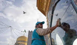 شست‌وشوی روزانه ۵۸۰ هزار مترمربع از اماکن متبرکه رضوی در دهه پایانی صفر