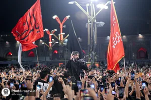 مراسم چهارپایه خوانی در حرم مطهر رضوی شب شهادت امام رضا علیه&zwnj;السلام 