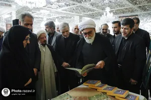 دیدار جمعی از نویسندگان با تولیت آستان قدس رضوی