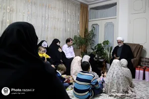 دیدار تولیت آستان قدس رضوی با چهار خانواده فرزندپذیر بهزیستی