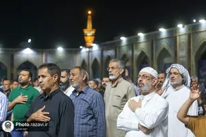 عزاداری زائران عرب زبان در حرم مطهر رضوی