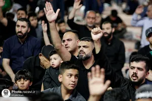 آیین شام غریبان امام حسین علیه&zwnj;السلام با حضور زائرین غیر ایرانی