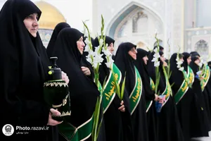 غبارروبی مزار شهدای مدفون در حرم مطهر رضوی