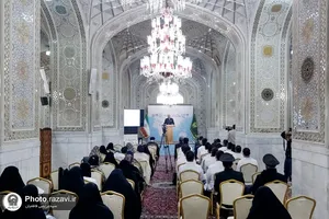 سوگند پزشکی 45 دانشجوی غیرایرانی دانشگاه شیراز در حرم مطهر امام رضا علیه السلام
