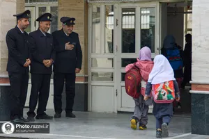توزیع صبحانه متبرک رضوی در دبستان دخترانه امامت