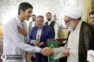 دیدار دانش&zwnj;آموزان مدارس امام رضا علیه&zwnj;السلام با تولیت آستان قدس رضوی
