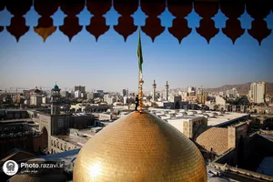 آیین تعویض پرچم حرم امام رضا علیه&zwnj;السلام در آستانه ماه ربیع&zwnj;الاول
