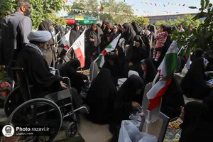 حضور خدام حرم مطهر رضوی در مزار شهدای هویزه