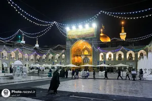 حال و هوای حرم مطهر رضوی در شب ولادت حضرت زهرا سلام الله علیها