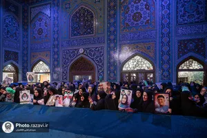 حضور خانواده شهدا و جانبازان لامرد فارس در جوار مزار رهبر شهید انقلاب