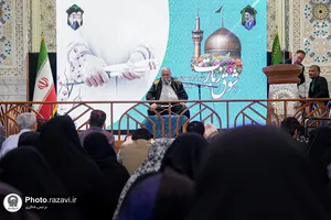 تشرف جمعی از روشن&zwnj;دلان به حرم مطهر رضوی