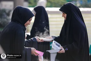 توزیع صبحانه گرم در مدارس حاشیه شهر مشهد