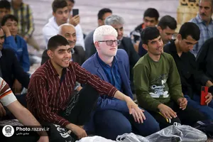 تشرف دانش&zwnj;آموزان مدارس استثنایی کشور به حرم مطهر رضوی-2
