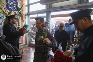 استقبال از خانواده شهدا و مجروحان لامرد در ایستگاه راه آهن مشهد