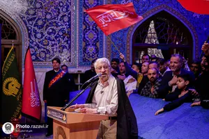 مرثیه سرایی و حماسه خوانی در جوار مزار رهبر شهید انقلاب
