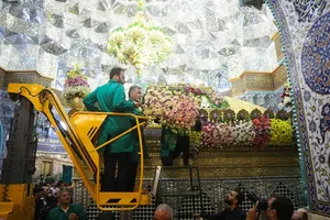گل&zwnj;های مهربانی، از حرم امام رئوف برای کریمه اهل بیت