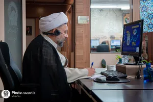 پاسخگویی تلفنی مدیر ارتباطات حوزه و روحانیت دفتر تولیت آستان قدس رضوی به مخاطبان سامانه ۱۳۸