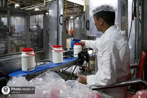 بازدید کارکنان آستان قدس رضوی از کارخانه لبنی رضوی
