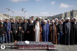 تشییع پیکر حجت&zwnj;الاسلام والمسلمین حسین صادقی در حرم مطهر رضوی