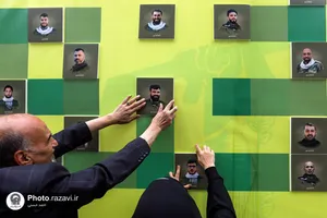 حضور شرکت کنندگان رویداد هنری &laquo;پرچم بر زمین نمی&zwnj;افتد&raquo; در صحن قدس