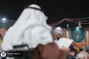 حال و هوای حرم مطهر رضوی در شب میلاد امام رضا علیه&zwnj;السلام -2