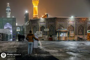 بارش برف شبانگاهی در حرم مطهر رضوی