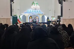 اشک و سوگ زائران اردوزبان در رواق غدیر