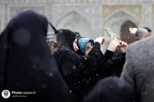 بارش برف در حرم مطهر رضوی