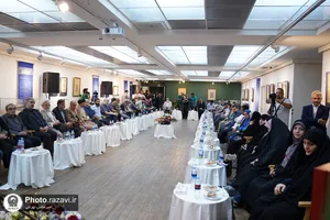 نشست صمیمی نویسندگان با تولیت آستان قدس رضوی