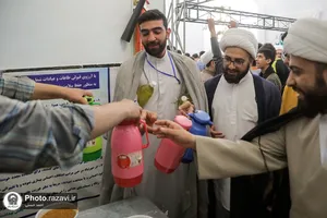 اعتکاف پسران نوجوان در حرم مطهر رضوی