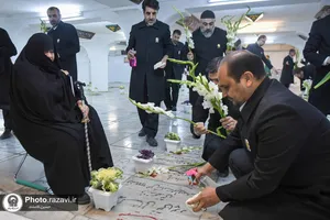 آیین غبارروبی مزار شهدای مدفون در حرم مطهر رضوی-2