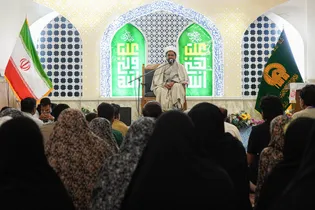جشن زائران اردوزبان در حرم مطهر رضوی