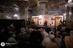 مراسم دعای عرفه زائران عرب زبان در حرم مطهر رضوی