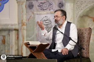 مناجات خوانی سحر&zwnj;گاهی ماه مبارک رمضان در حرم مطهر رضوی