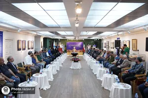نشست صمیمی نویسندگان با تولیت آستان قدس رضوی