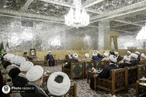 دیدار جمعی از اساتید حوزه&zwnj; علمیه اصفهان با تولیت آستان قدس رضوی
