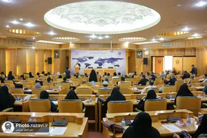 گردهمایی راهنمایان گردشگری و زیارت مشهد مقدس